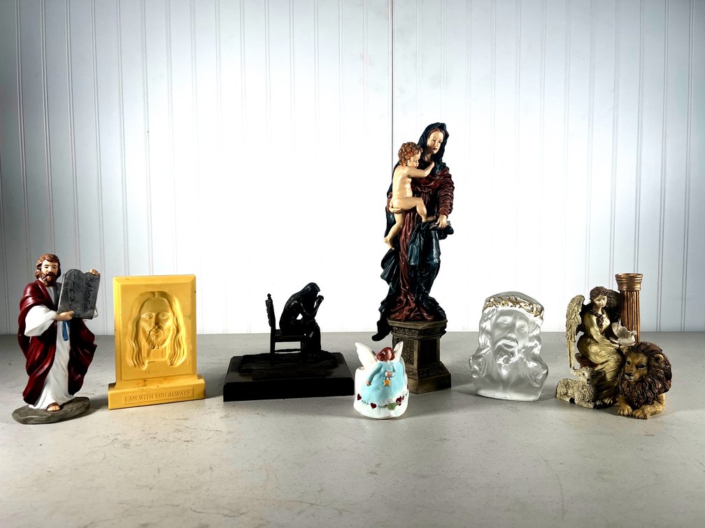 Lot of 7 Religious Decor Pieces