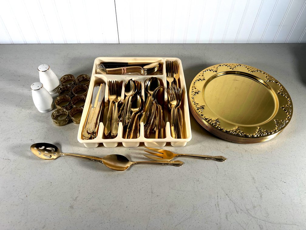 Gold Colored Tableware & Flatware