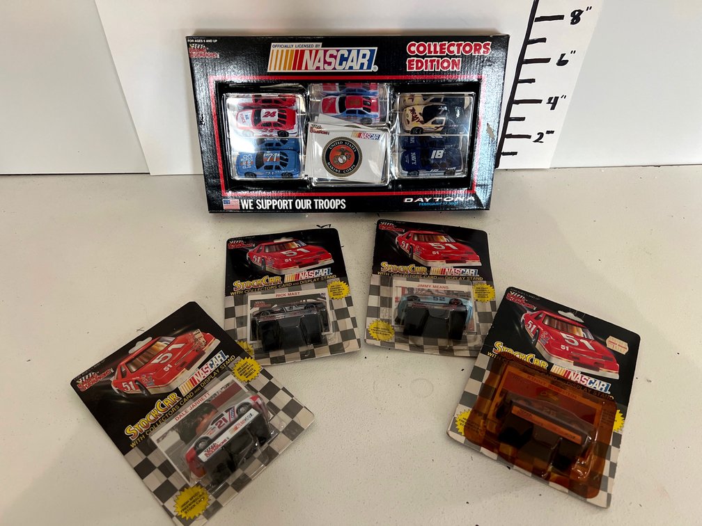 Nascar Racing Champions Stock Car 1:64 Die Cast Cars
