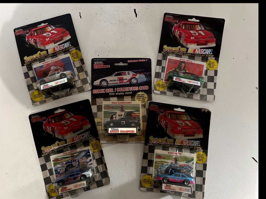 DALE EARNHARDT!  Lot of 5 NASCAR Racing Champions 1:64 Die Cast Stock Cars