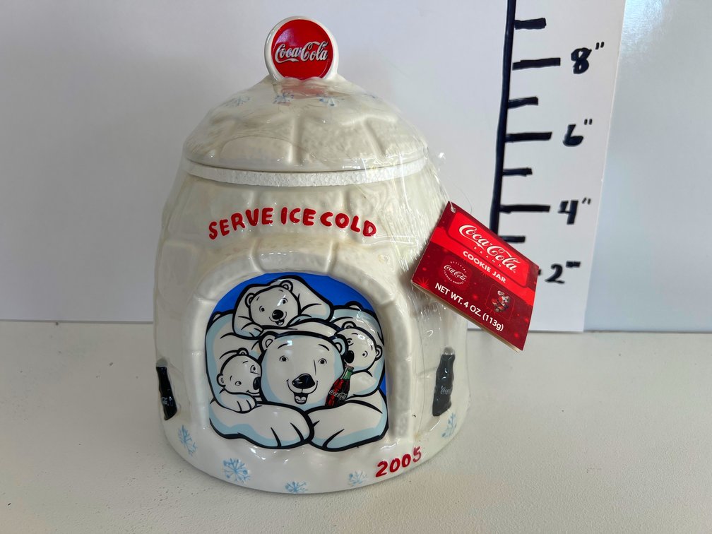 Coca Cola Igloo Cookie Jar 2005 - Still Wrapped