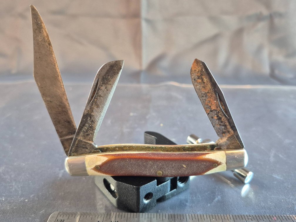 Schrade Old Timer Folding Pocket Knife with Three Blades