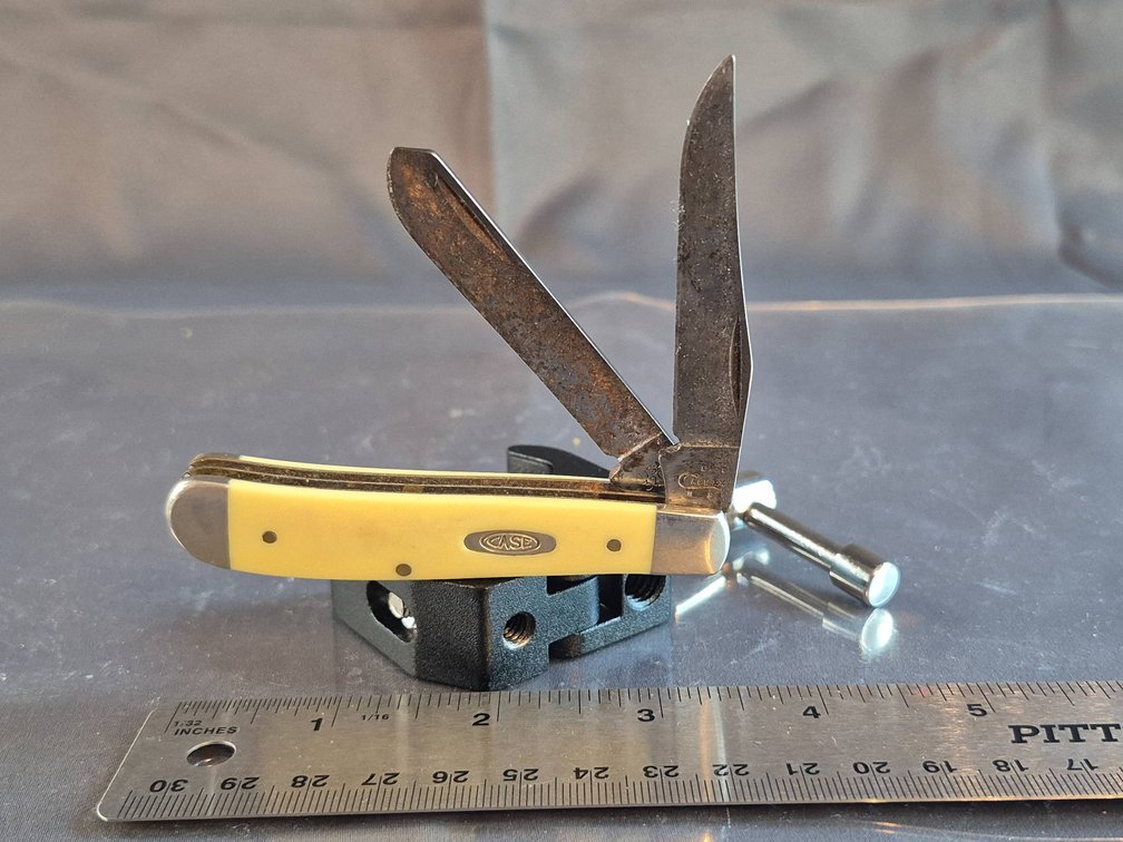 Case XX USA Folding Pocket Knife with Yellow Composition Handle