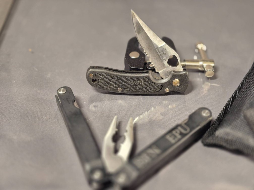 Smith & Wesson Knife with Additional Multi-Tool Components