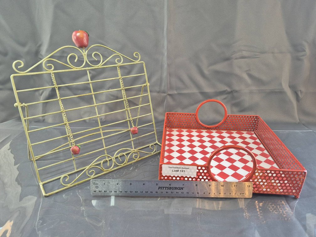 Metal Decorative Rack with Apple Motif and Red Checker Tray