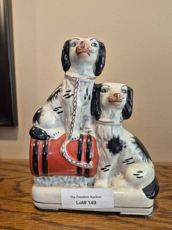Staffordshire-Style Figurine of Two Spaniel Dogs on Plinth Base