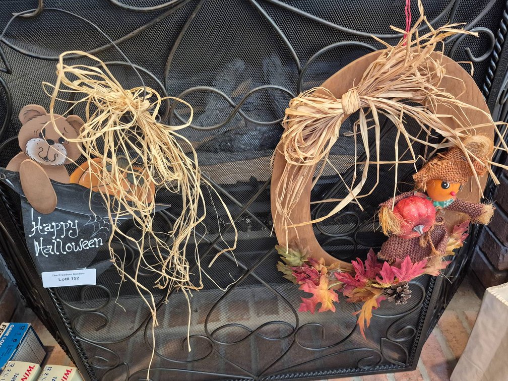 Halloween-Themed Decorations: Bear Plaque and Scarecrow Wreath