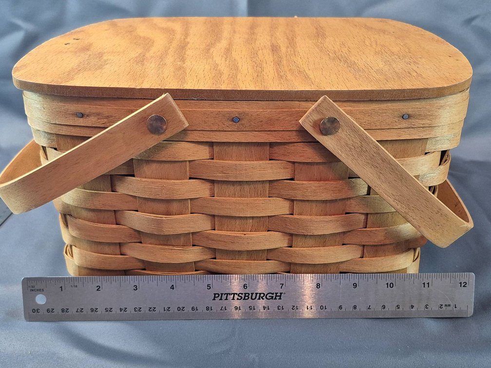 Longaberger Signed 1994 Handwoven Cake Basket with Liner and Protector