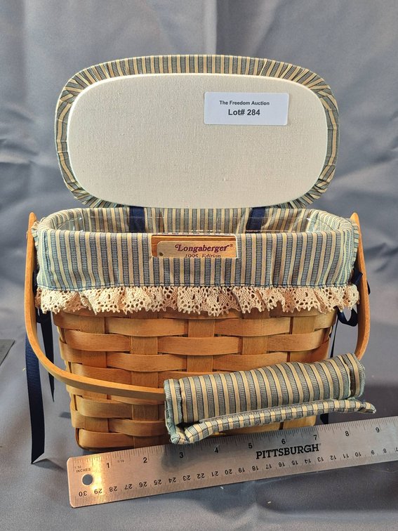 Longaberger 1995 Edition Dresden Basket With Lid and Fabric Liner