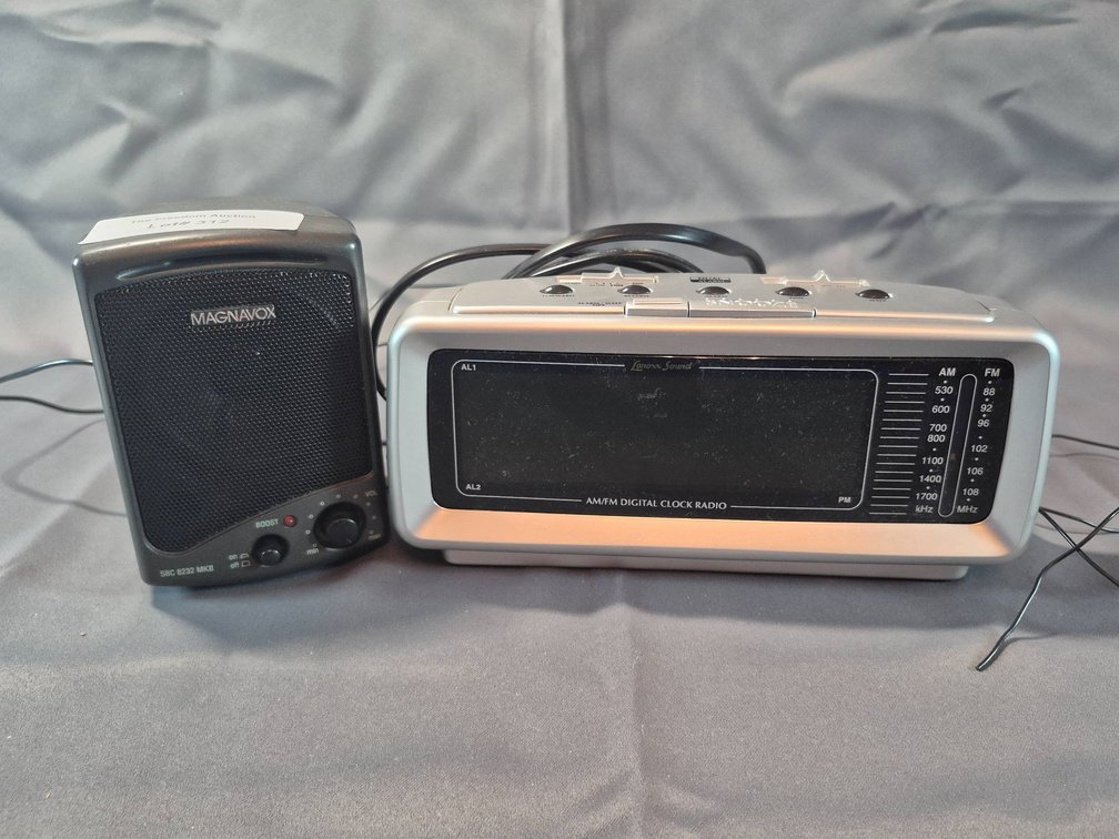 LENOXX Sound AM/FM Dual Alarm Clock Radio and Magnavox SBC 8222 MKII Speaker