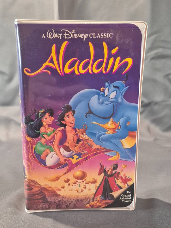 Walt Disney 'Aladdin' Black Diamond VHS Tape with Clamshell Case