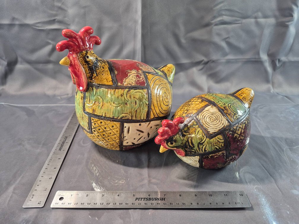 Decorative Patchwork Ceramic Hen Figures with Glazed Finish