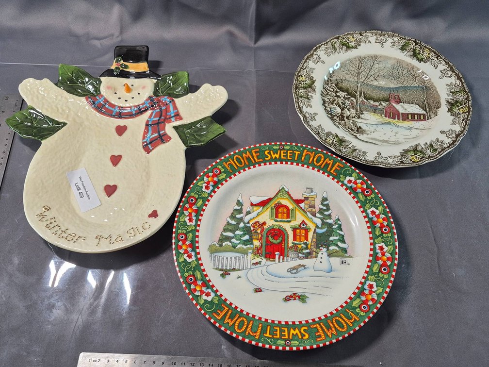 3 Decorative Plates by Various Makers, Christmas Themes