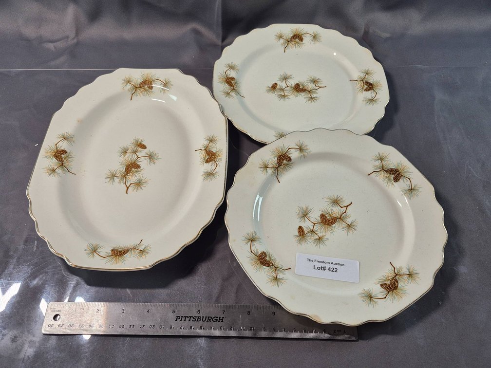 WS George Pine Cone Design Platter and Plates Set