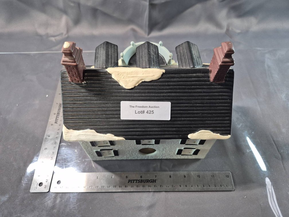 Department 56 'Plantation' House Figurine from 1988