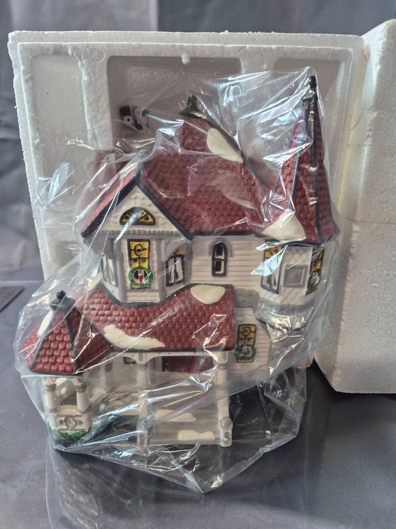 Department 56 Snow Village Queen Anne Victorian Handpainted Ceramic