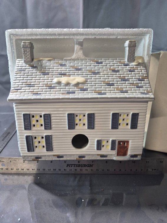Department 56 Snow Village 'Cumberland' Handpainted Ceramic House