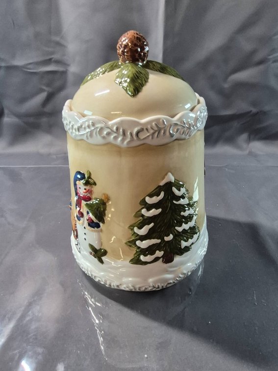 Mercuries China Christmas-Themed Ceramic Lidded Jar