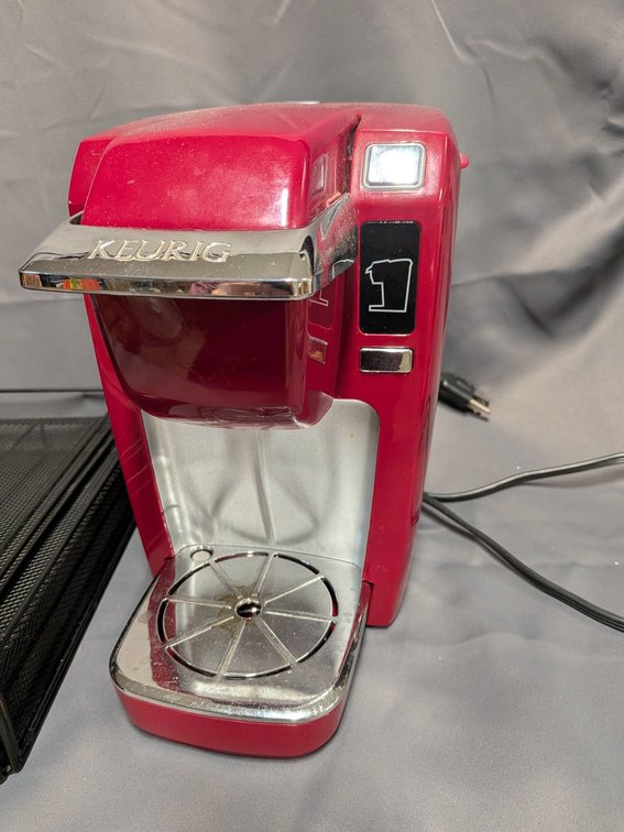 Keurig Single-Serve Coffee Maker with Metal Pod Organizer