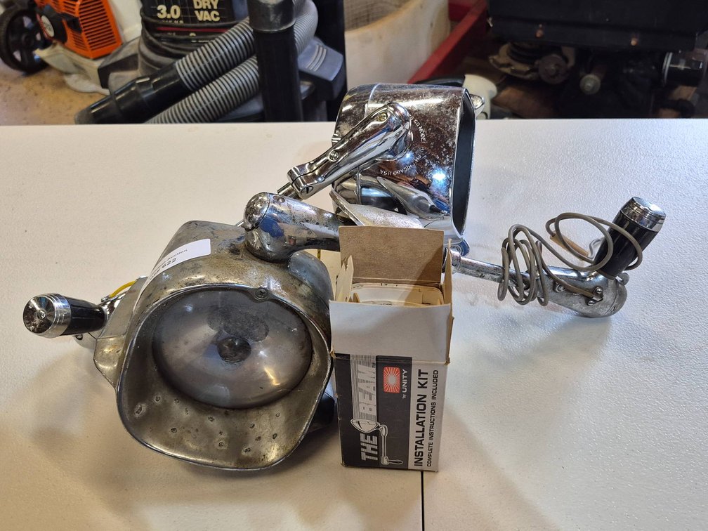 Unity The Beam Spotlights with Installation Kit