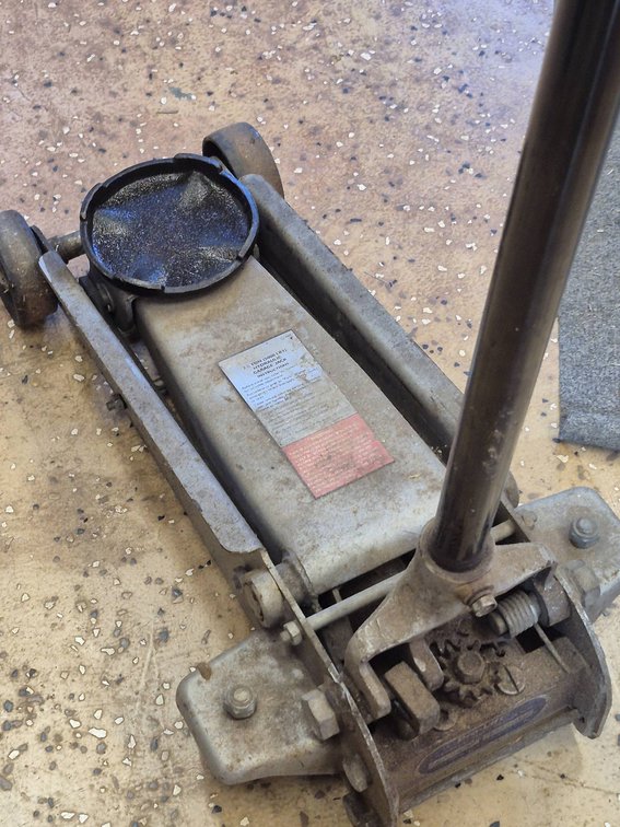 Pro-Lift 2-1/2 Ton Hydraulic Garage Jack (Model C-489) Needing Repair