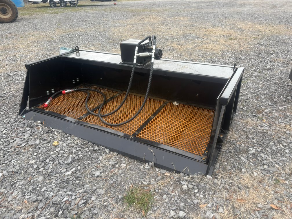 Future 72in Vibrating Dirt Screen Sifter Landscaping Bucket Hydraulic Skid Steer