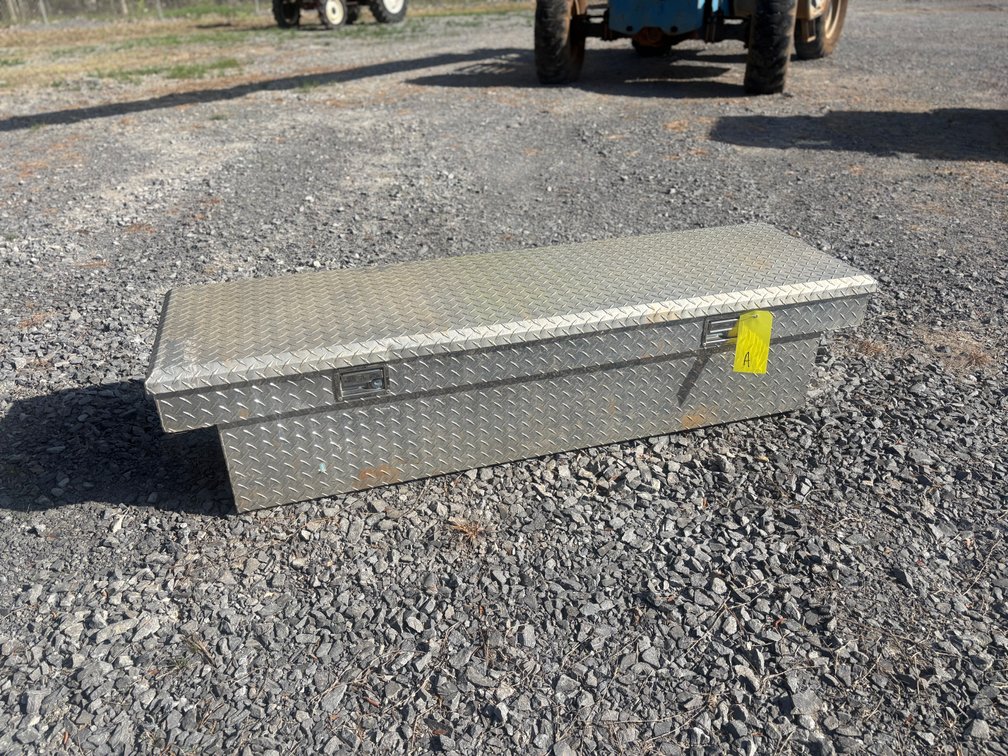 Aluminum Diamond Plate Tool Box (A)