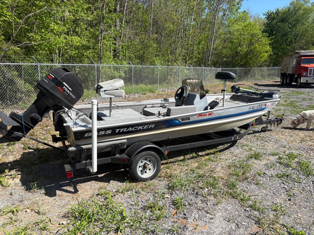 Bass Tracker