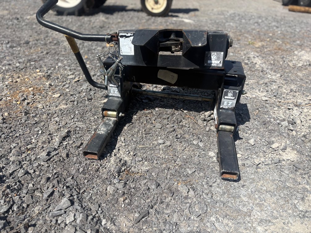 Husky 16K 5th Wheel Hitch