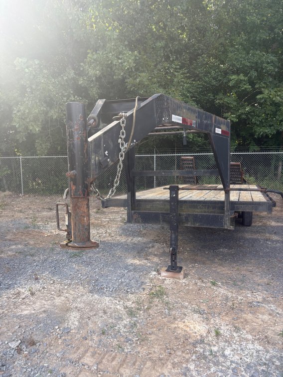 20’ Gooseneck Trailer