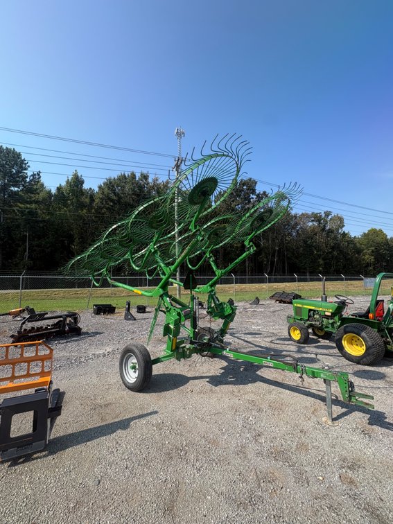 10 Wheel Hay Rack