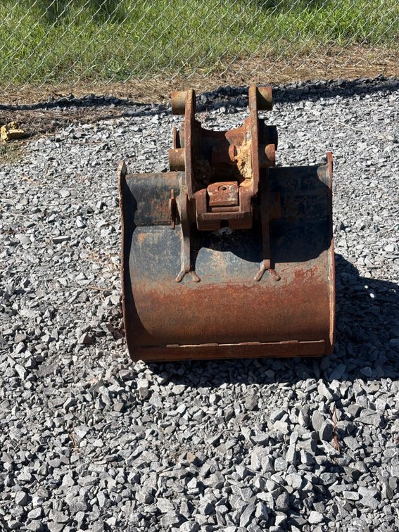23” CAT Bucket