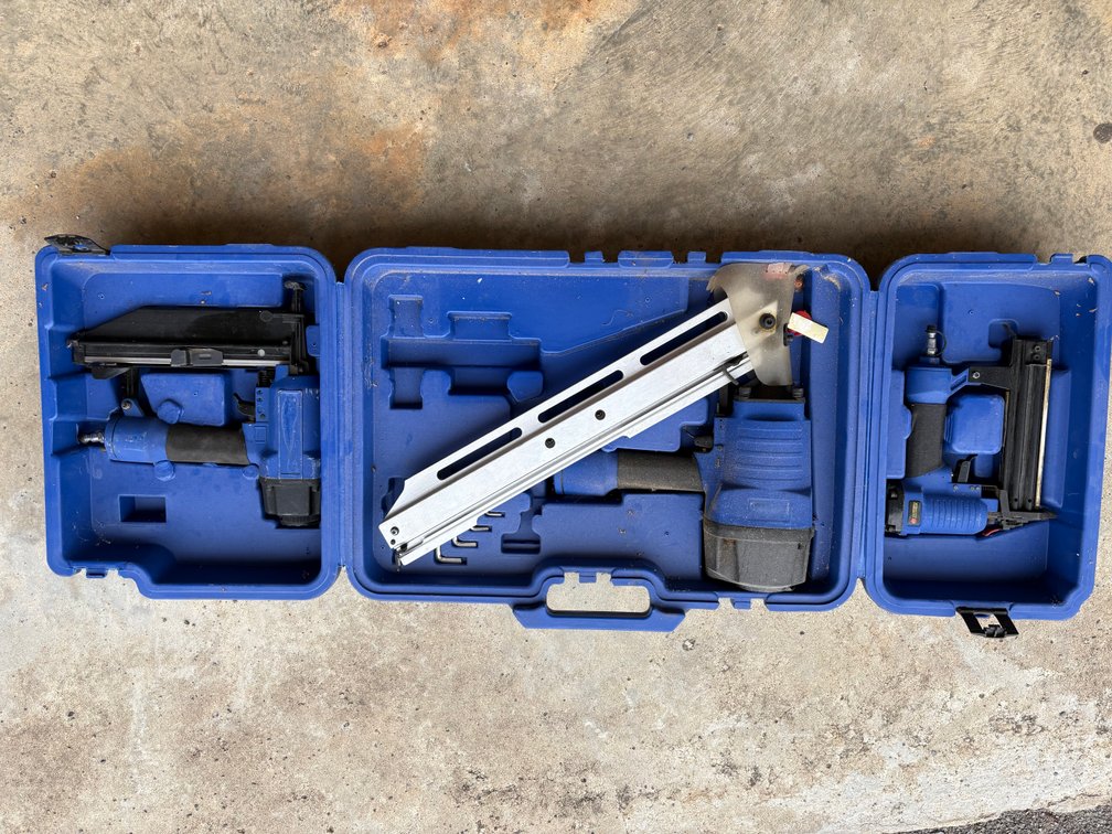 3ea Nail Guns in Hard Case