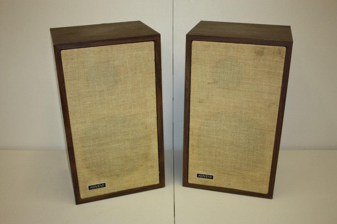 Pair Of Vintage The Smaller Advent Loudspeakers, Two-Way Design, Speakers