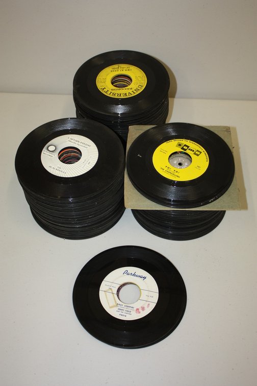 Lot Of 100+ 45 RPM Unpicked Estate Records