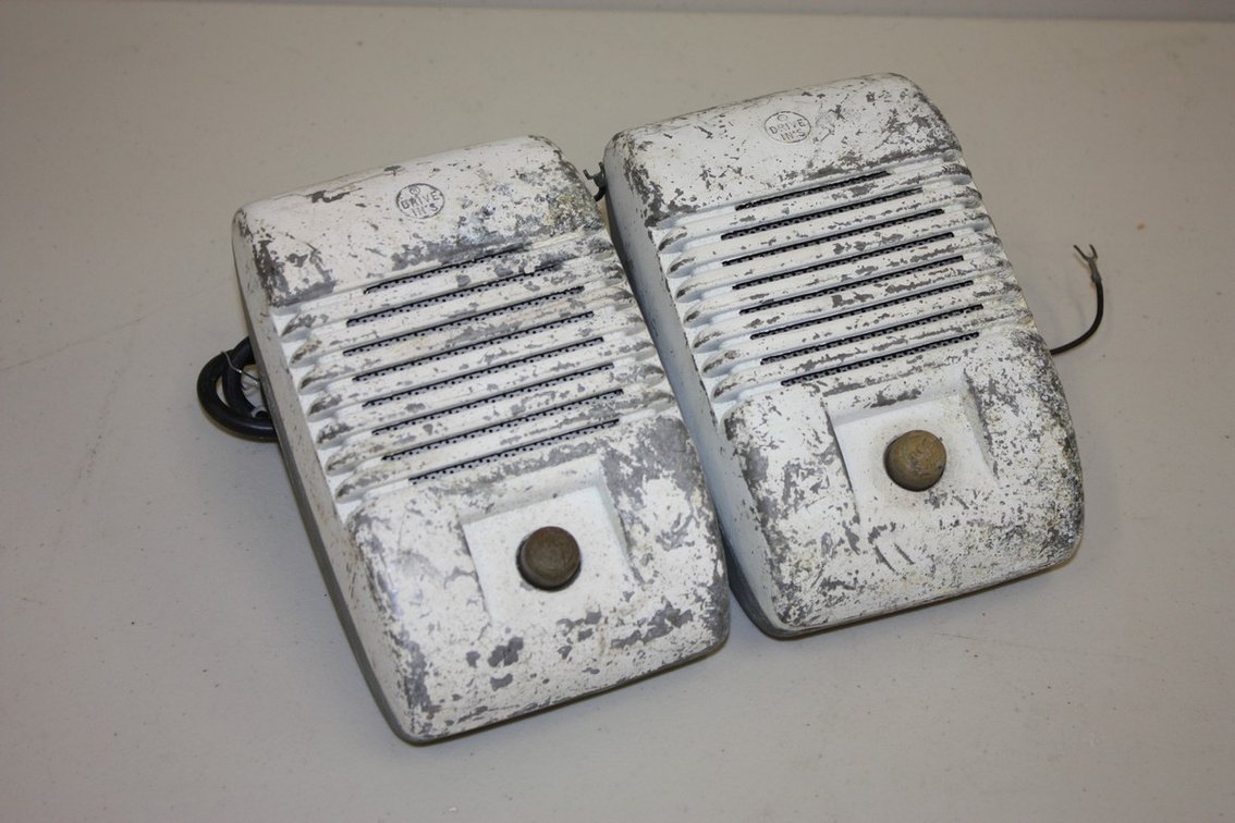 Pair Of RCA Drive-In Speakers From Commonwealth Theaters