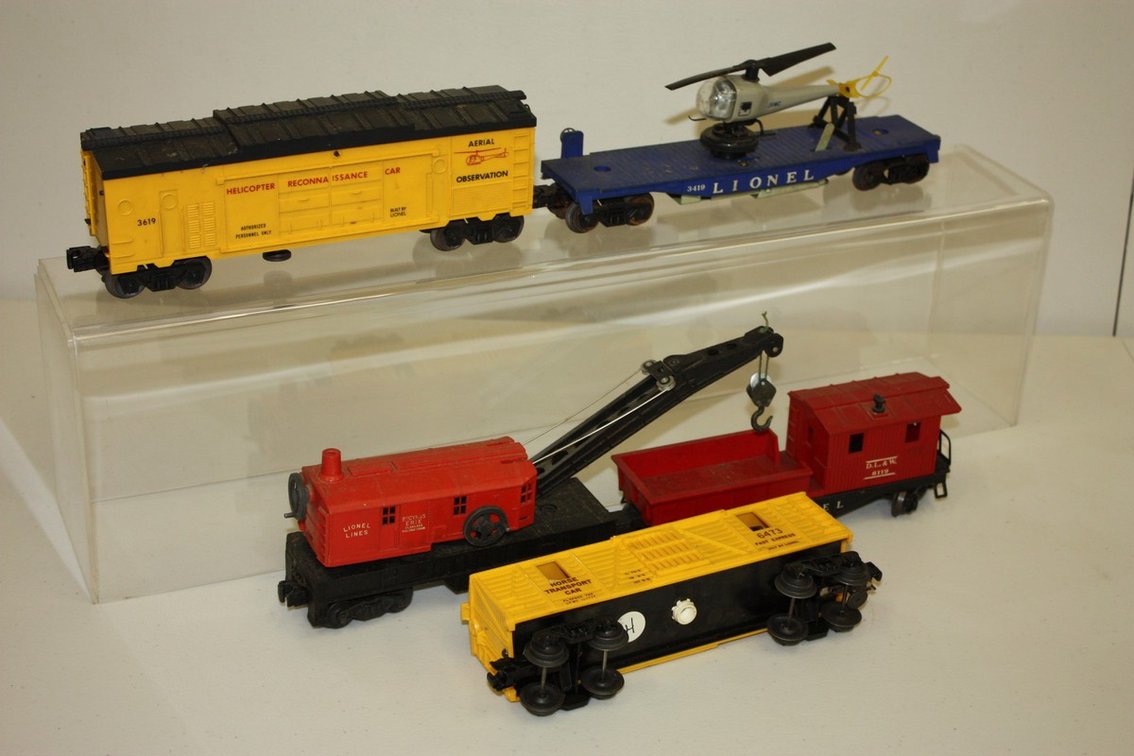 Lot Of Five Vintage Lionel Train Rolling Stock Including Helicopter,