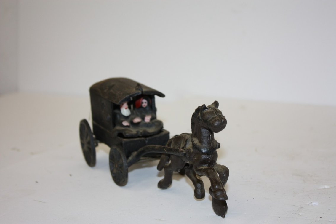 Vintage Cast-Iron Metal Amish Family Horse-Drawn Carriage Wagon