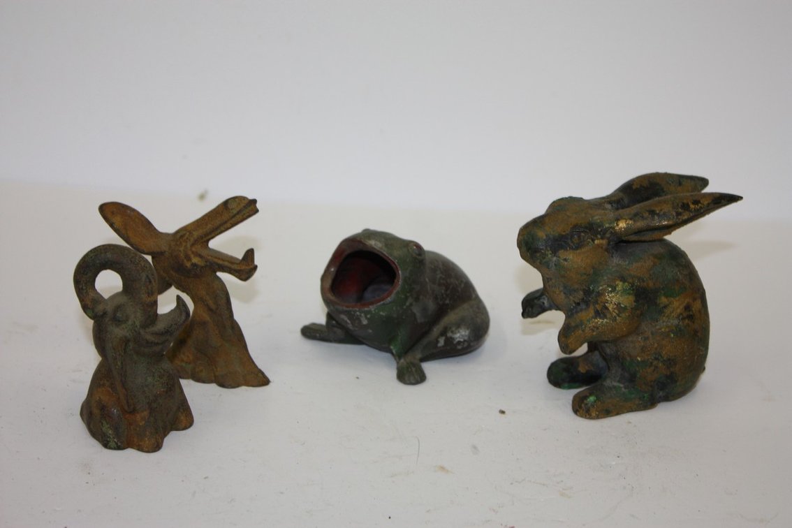 Vintage Cast-Iron Animal Figurines: Frog, Rabbit, Elephant, Donkey
