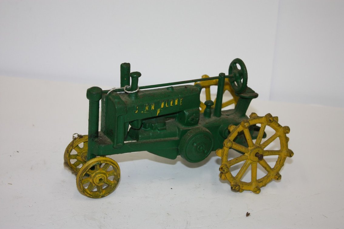 Vintage Cast-Iron John Deere Tractor, Reproduction