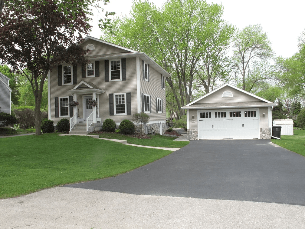 W269N2723 Lelah Ave Pewaukee, WI 53072, USA
