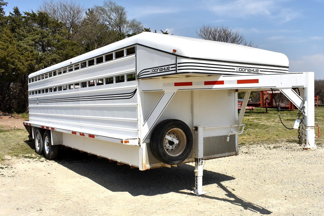 2014 Donahue 24 Ft Livestock Trailer