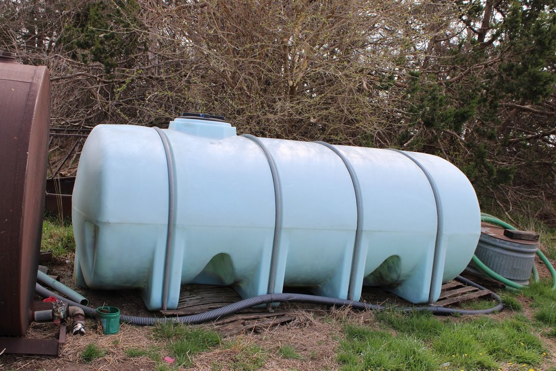 Poly Water Tank (1,000 Gallon)