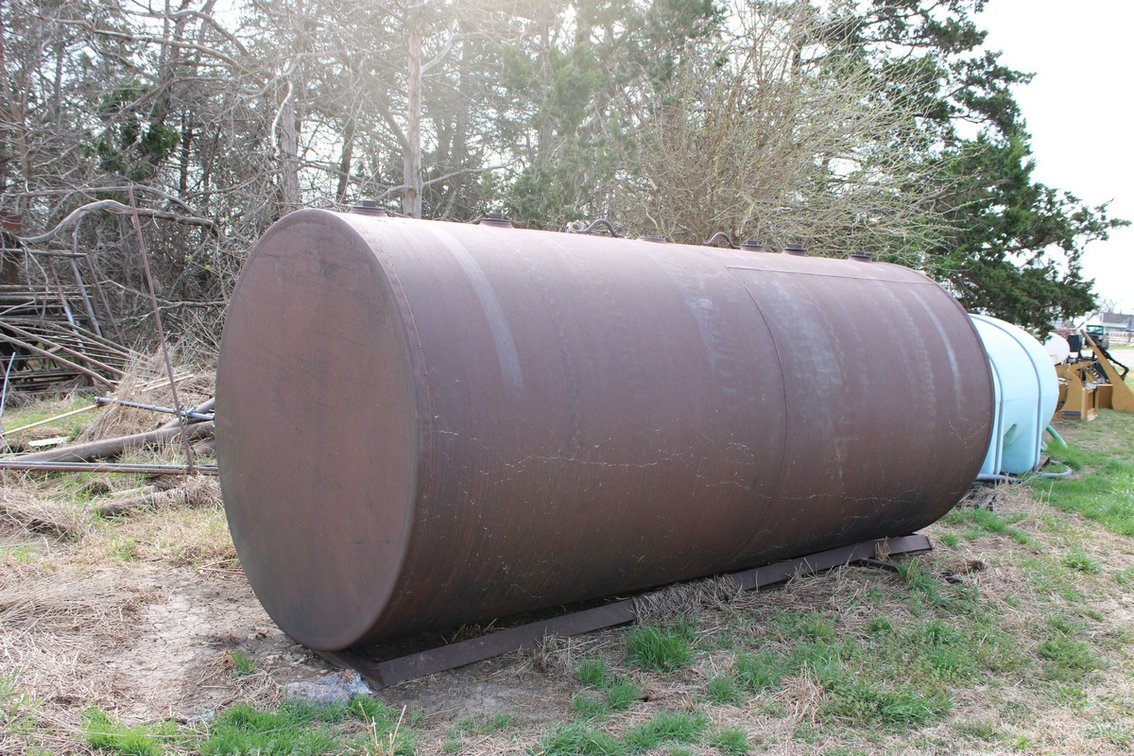 Steel Water Tank (1,200 Gallon)