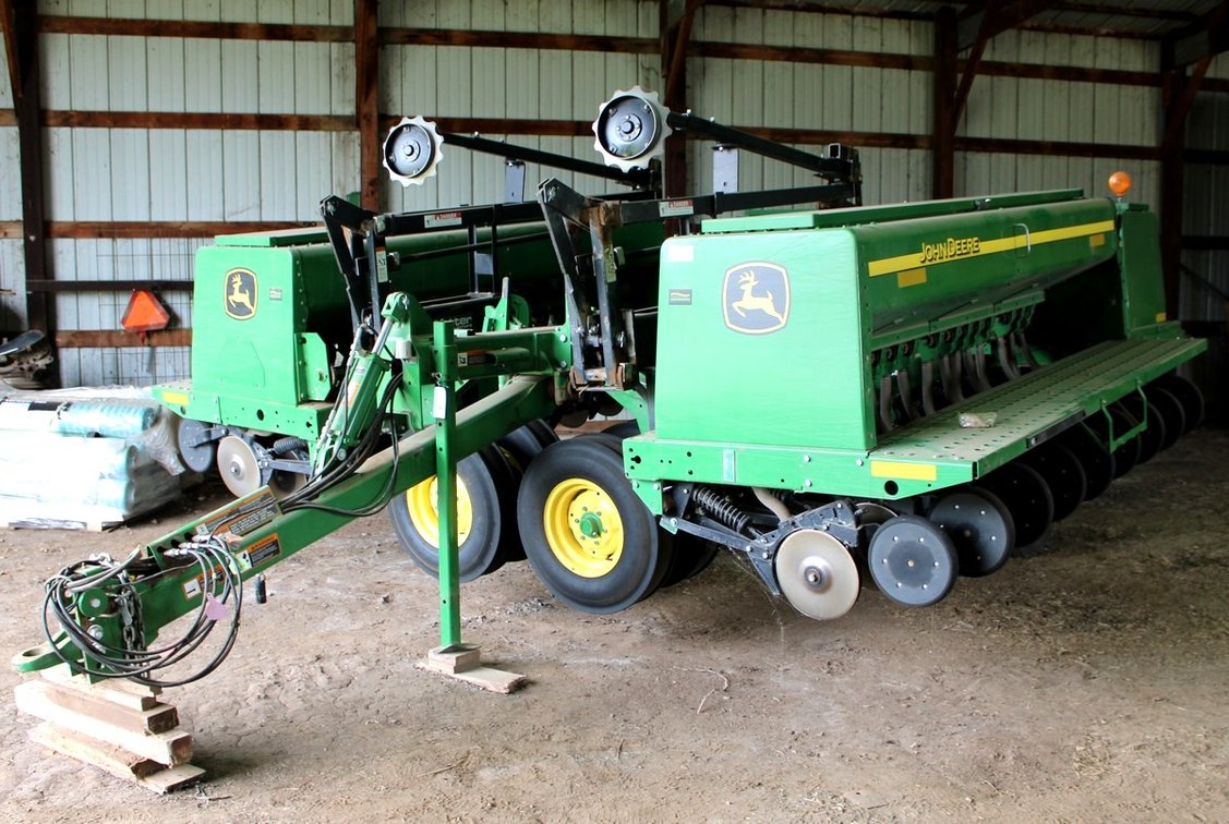 2016 John Deere 455 Front- Folding Grain Drill