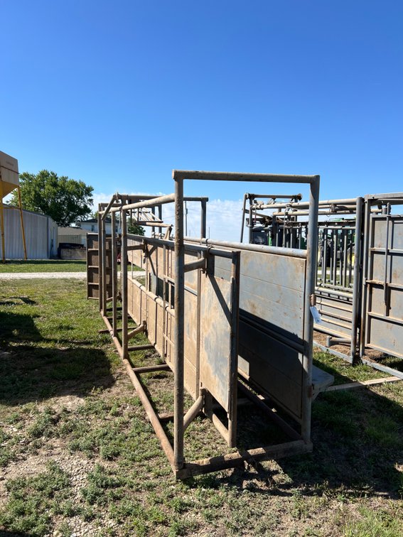 Pearson Livestock Equipment Alley