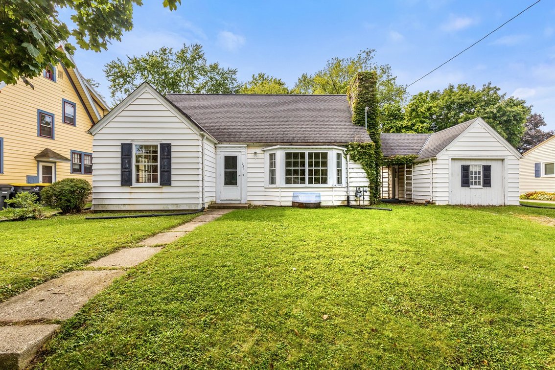 936 Perkins Ave Waukesha, WI 53186, USA