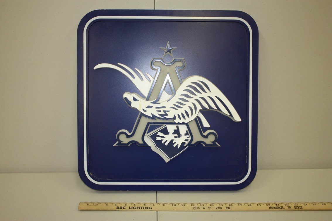 VINTAGE ANHEUSER-BUSCH 3D BUDWEISER ADVERTISING BEER SIGN
