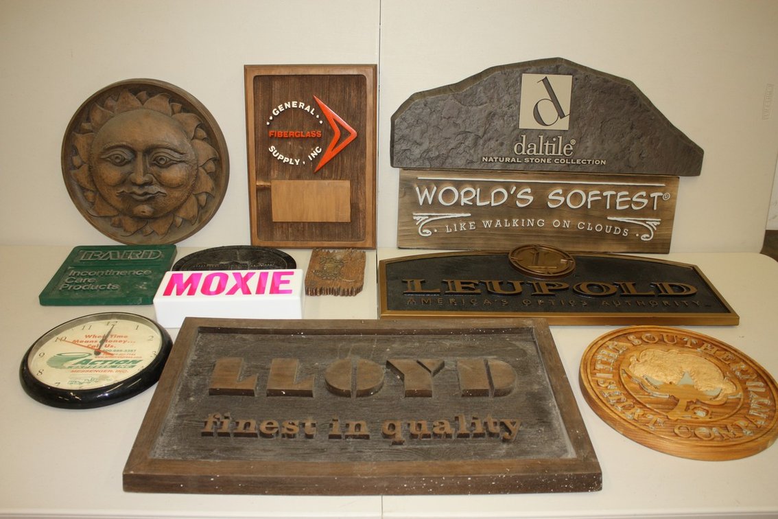 LARGE LOT OF 12 VINTAGE MOLDED ADVERTISING POINT OF SALE SIGNS, BARD, HOUSE ON THE ROCK, MOXIE, LLOYD, AND MORE!