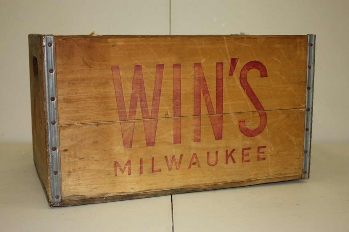 VINTAGE WIN’S MILWAUKEE WOODEN SODA CRATE WOOD BOX